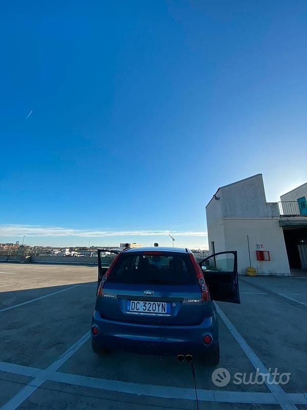 Usata Ford Fiesta 2008 Blu Utilitaria