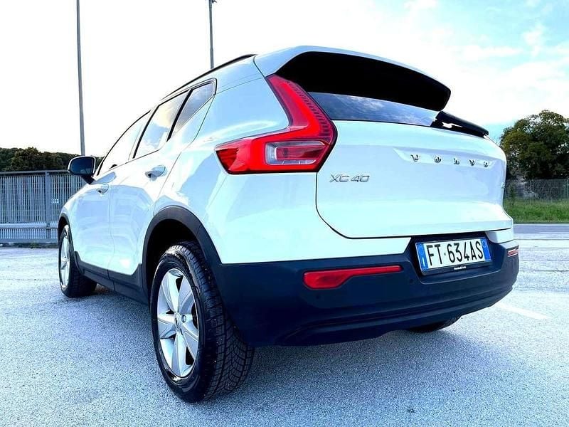 Usata Volvo XC40 Business Edition 150 CV (110 kW) 2018 Bianco SUV