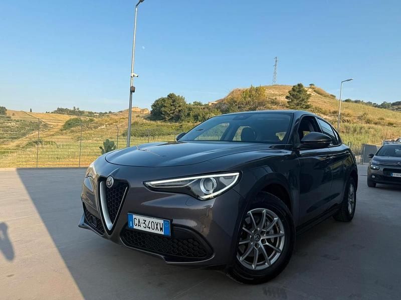 Usata Alfa Romeo Stelvio Business 190 CV (139 kW) 2020 Marrone SUV