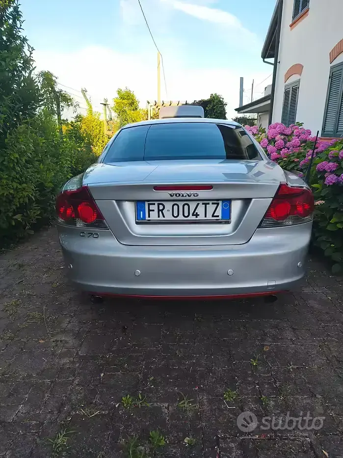 Usata Volvo C70 179 CV (131 kW) 2007 Grigio Cabrio