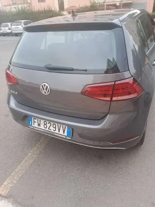 Usata VW Golf VII Business 116 CV (85 kW) 2019 Grigio Berlina
