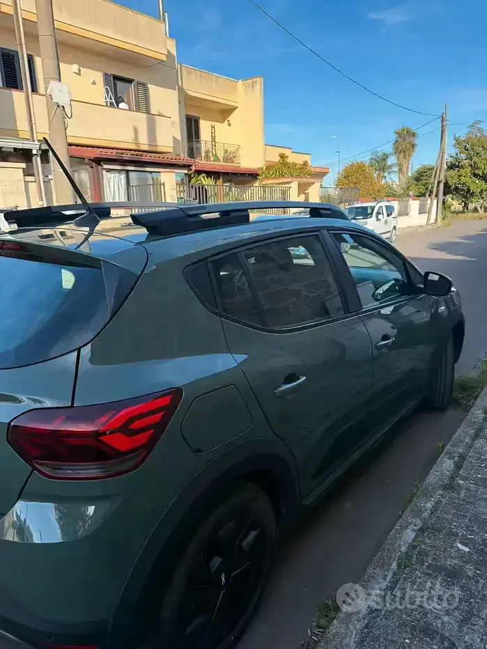 Usata Dacia Sandero Stepway 101 CV (74 kW) 2025 Verde Berlina