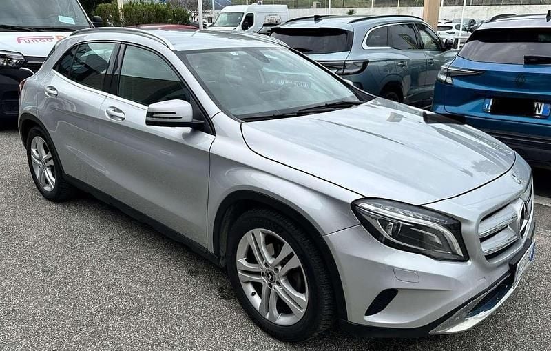 Usata Mercedes GLA200 136 CV (100 kW) 2016 SUV