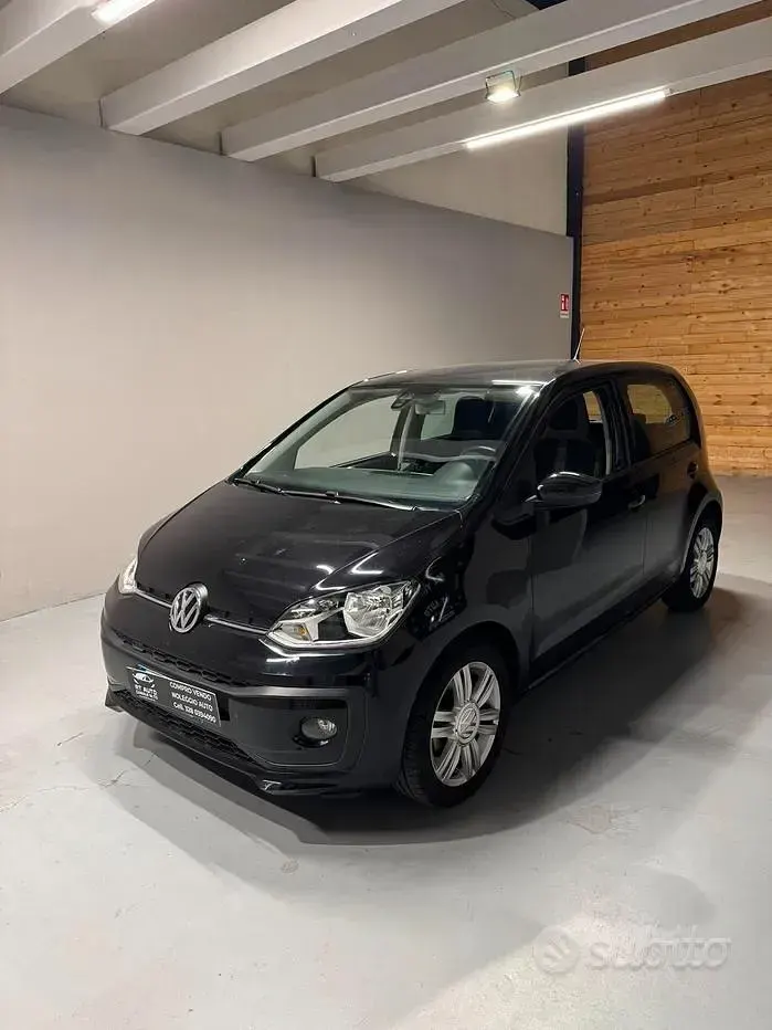 Usata VW up! Highline 75 CV (55 kW) 2017 Nero Utilitaria