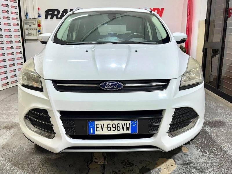 Usata Ford Kuga Titanium 140 CV (102 kW) 2013 Bianco SUV