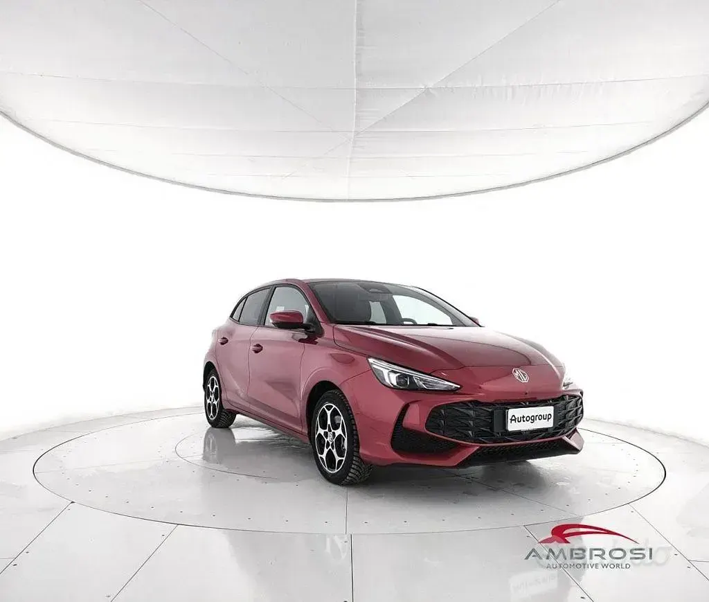 Nuova MG MG3 Luxury 265 CV (194 kW) 2026 Rosso Utilitaria