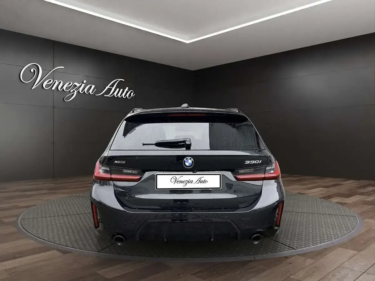 Usata BMW 330 M Sport 245 CV (180 kW) 2025 Nero Station wagon