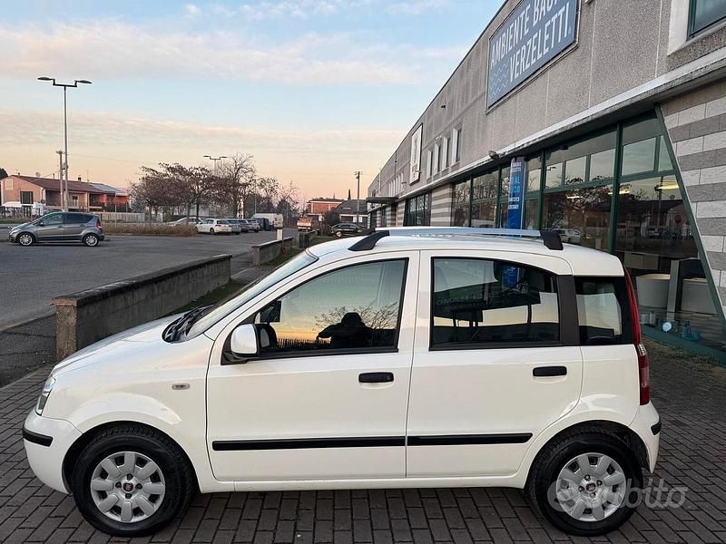 Usata Fiat Panda Dynamic 69 CV (50 kW) 2011 Bianco Berlina