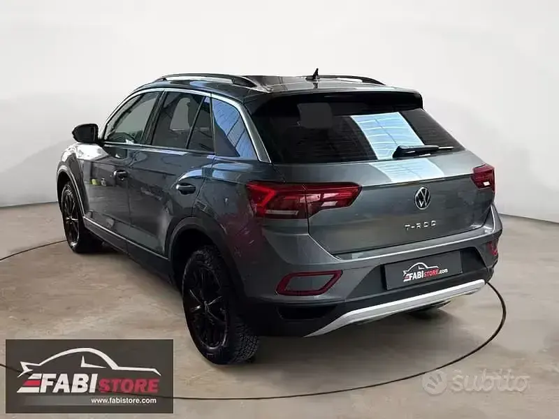 Usata VW T-Roc Style 150 CV (110 kW) 2024 Grigio SUV