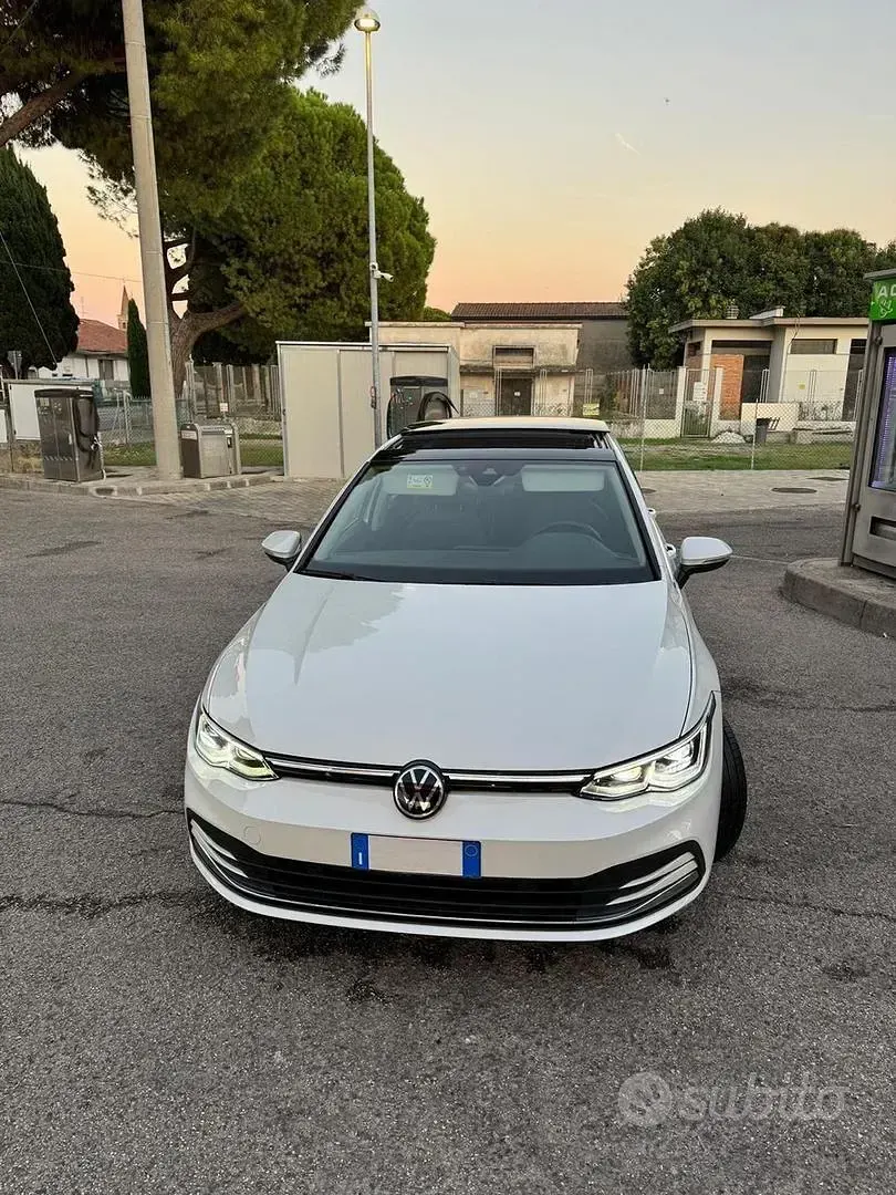 Usata VW Golf VIII 150 CV (110 kW) 2020 Bianco Berlina