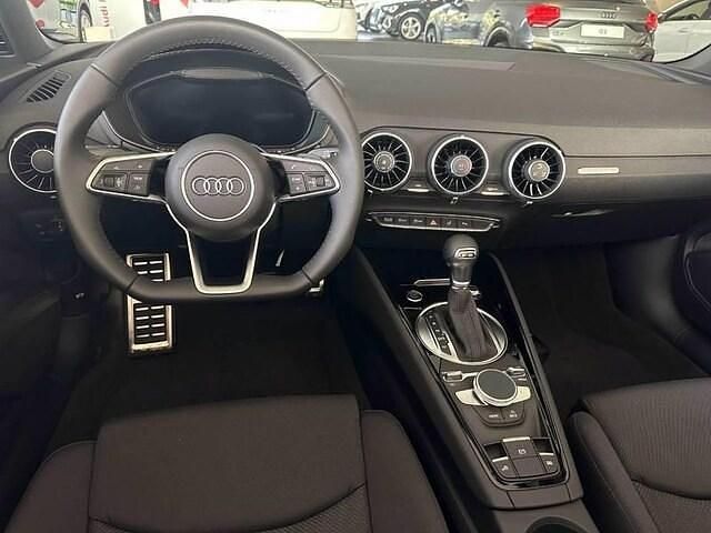 Usata Audi TT Roadster Comfort 245 CV (180 kW) 2023 Nero mythos metallizzato Cabrio