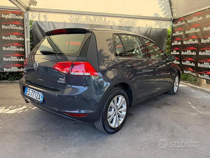 Usata VW Golf VII Highline 104 CV (76 kW) 2013 Grigio Berlina