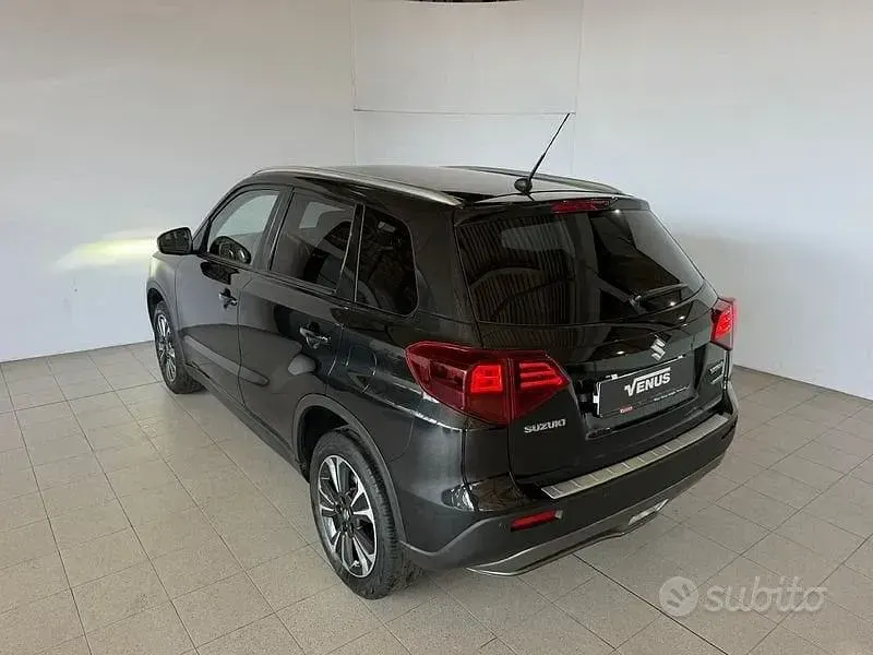 Usata Suzuki Vitara 129 CV (94 kW) 2023 Grigio SUV