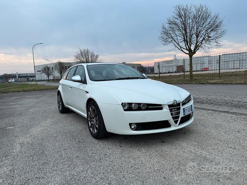 Usata Alfa Romeo 159 Progression 136 CV (100 kW) 2012 Bianco Station wagon