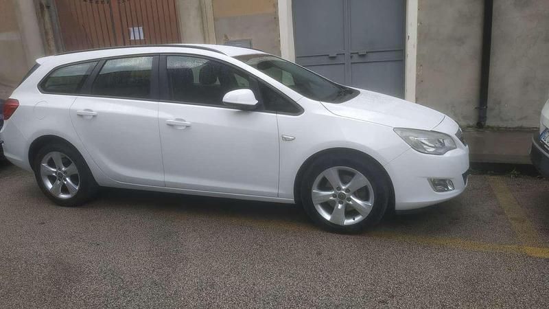 Usata Opel Astra Enjoy 110 CV (80 kW) 2012 Station wagon