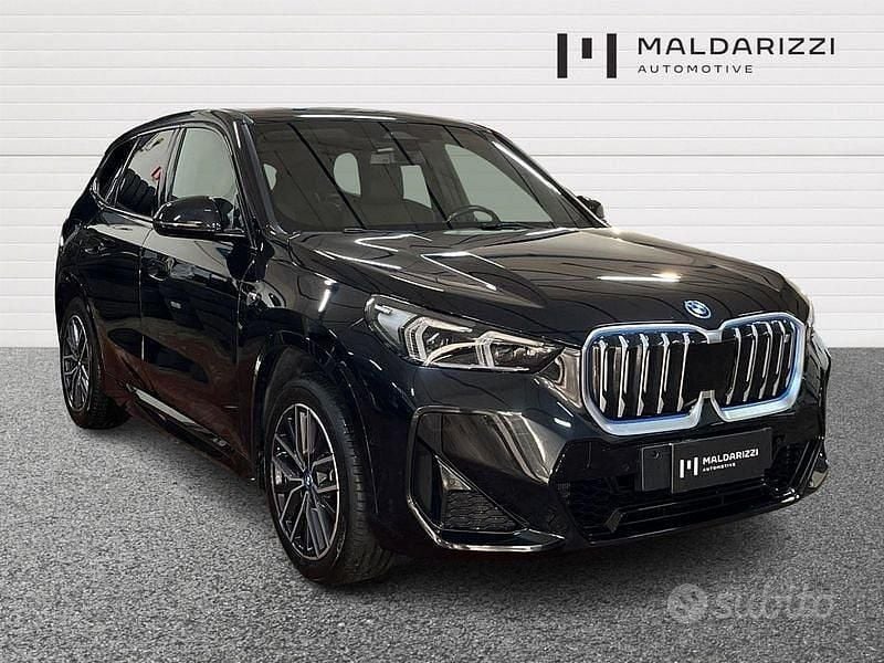 Usata BMW iX1 Efficient Dynamics 230 kW (313 CV) 2023 Nero SUV