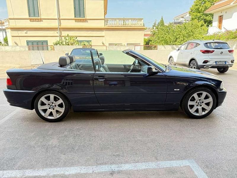 Usata BMW 320 Cabriolet 170 CV (125 kW) 2001 Blu/azzurro Cabrio