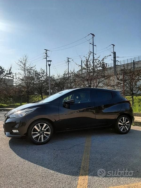 Usata Nissan Micra N-Connecta 90 CV (66 kW) 2019 Nero Utilitaria