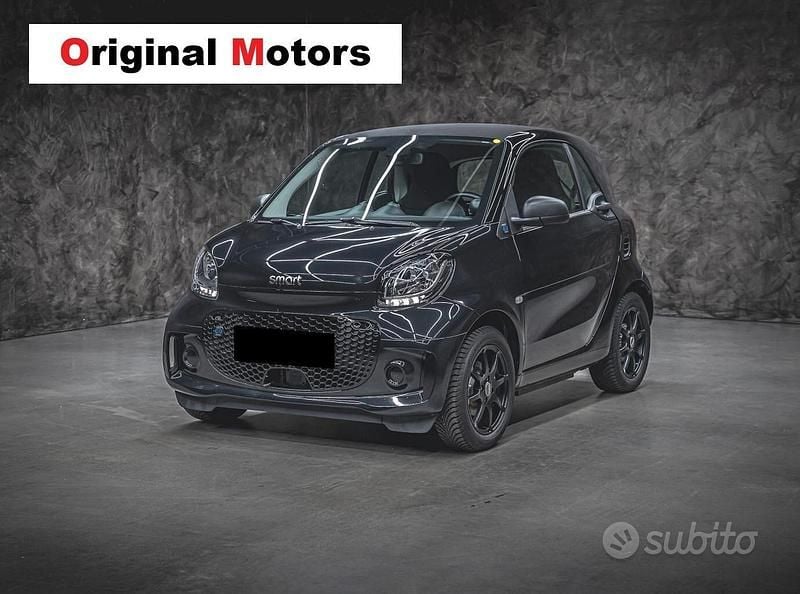 Nero Usata 2024 Smart ForTwo Electric Drive Pure Cabrio | 17.500 € (Buon prezzo) - Immagine 1/4