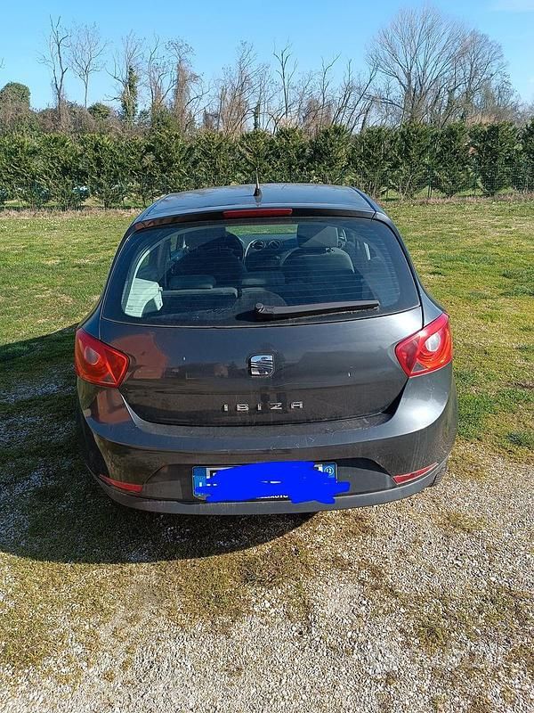 Usata Seat Ibiza Style 75 CV (55 kW) 2012 Grigio Utilitaria
