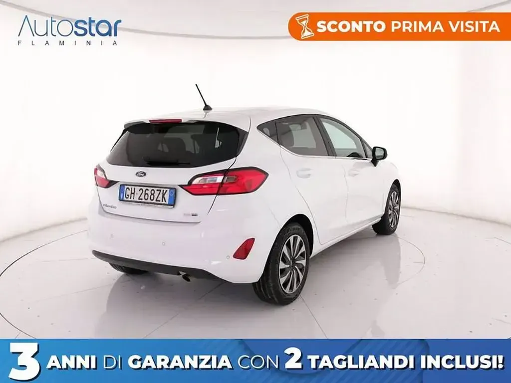 Begagnad Ford Fiesta Titanium 125 HK (91 kW) 2022 Vit Halvkombi
