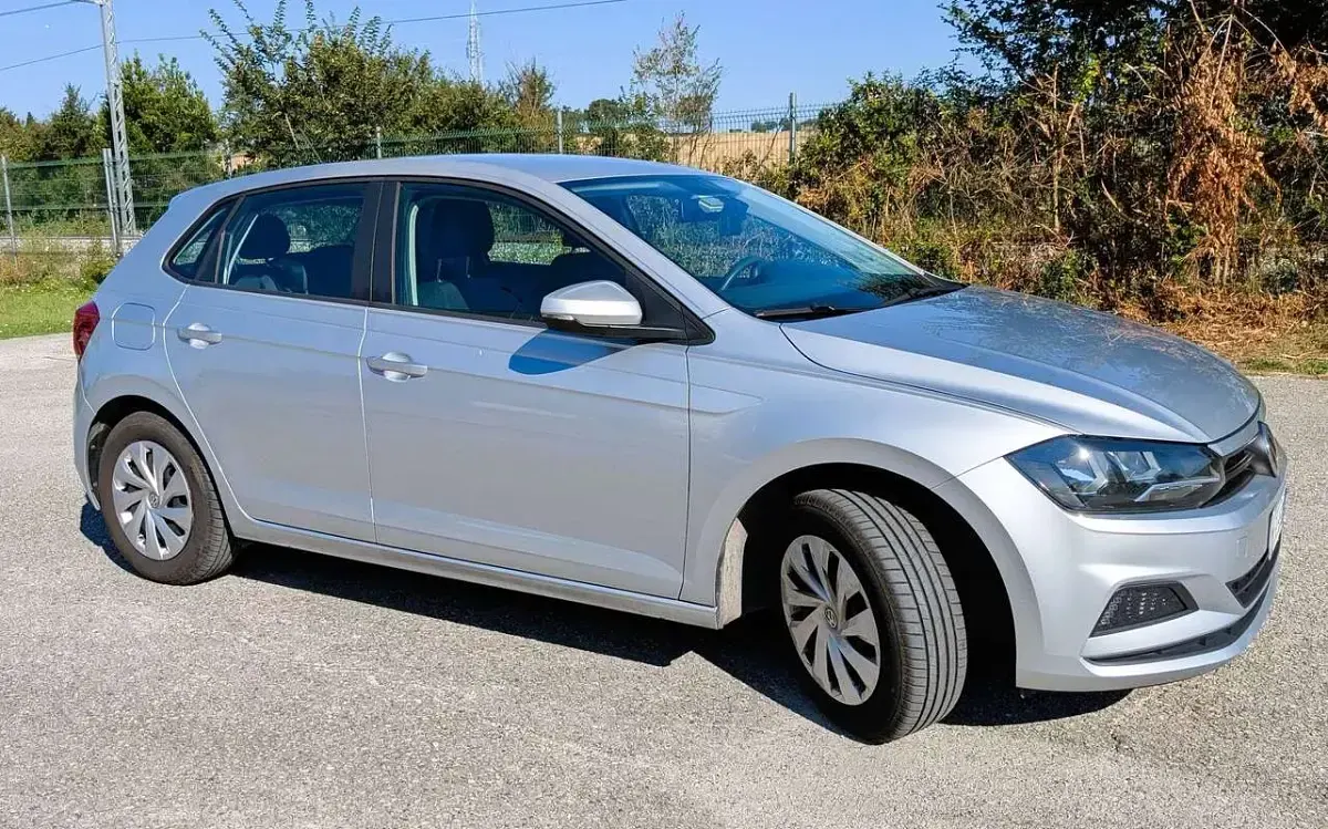 Usata VW Polo Trendline 65 CV (47 kW) 2017 Argento Berlina