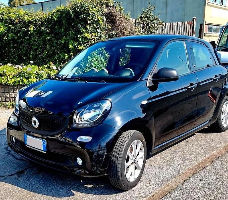 Usata Smart ForFour Passion 70 CV (51 kW) 2018 Nero Utilitaria