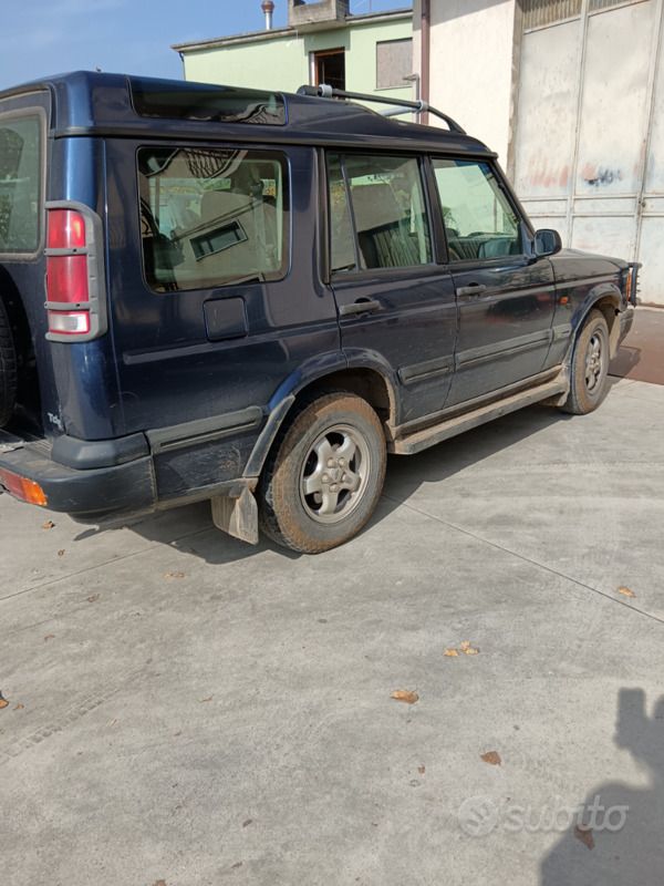 Blu Usata 2021 Land Rover Discovery 5 SUV | 4500 € - Immagine 1/3