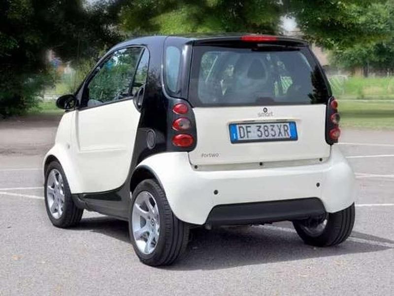 Usata Smart ForTwo Cabrio Pulse 61 CV (44 kW) 2007 Bianco Cabrio