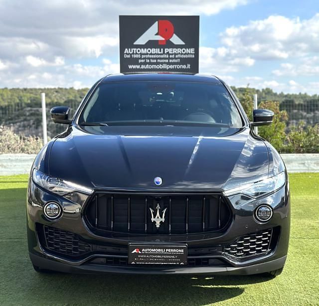 Usata Maserati Levante GranLusso 250 CV (183 kW) 2020 Nero SUV