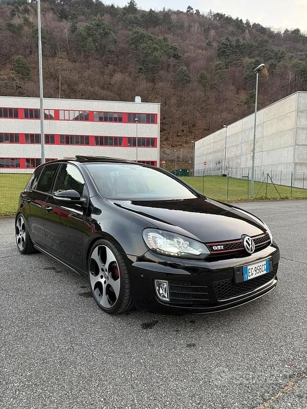 Nero Usata 2011 VW Golf VI GTI Due volumi | 20.490 € - Immagine 1/4