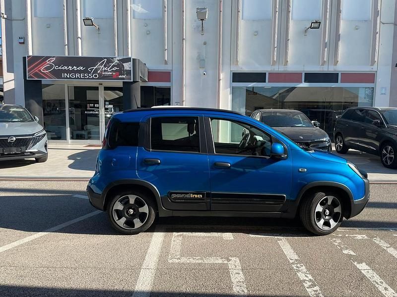 Usata Fiat Panda Cross Cross 71 CV (52 kW) 2025 Blu Utilitaria