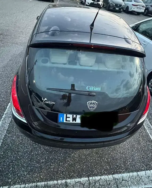 Usata Lancia Ypsilon S 95 CV (69 kW) 2014 Nero Utilitaria