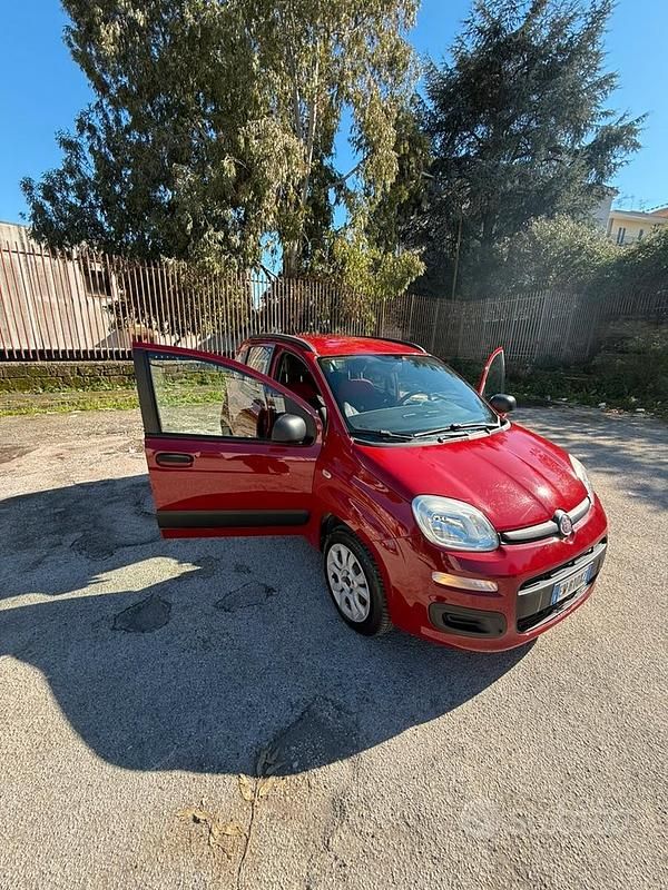 Usata Fiat Panda 70 CV (51 kW) 2014 Rosso Utilitaria