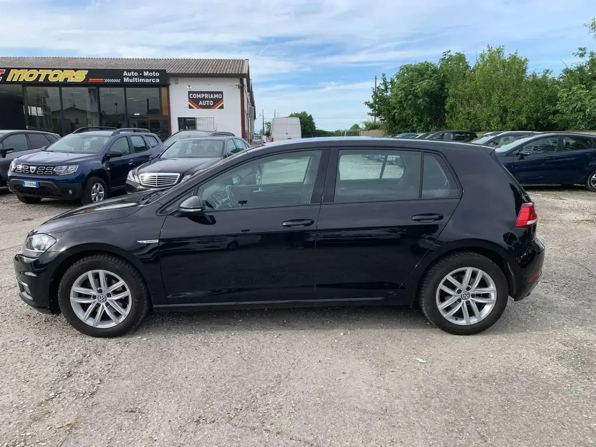 Usata VW Golf VII Business 131 CV (96 kW) 2019 Nero Berlina