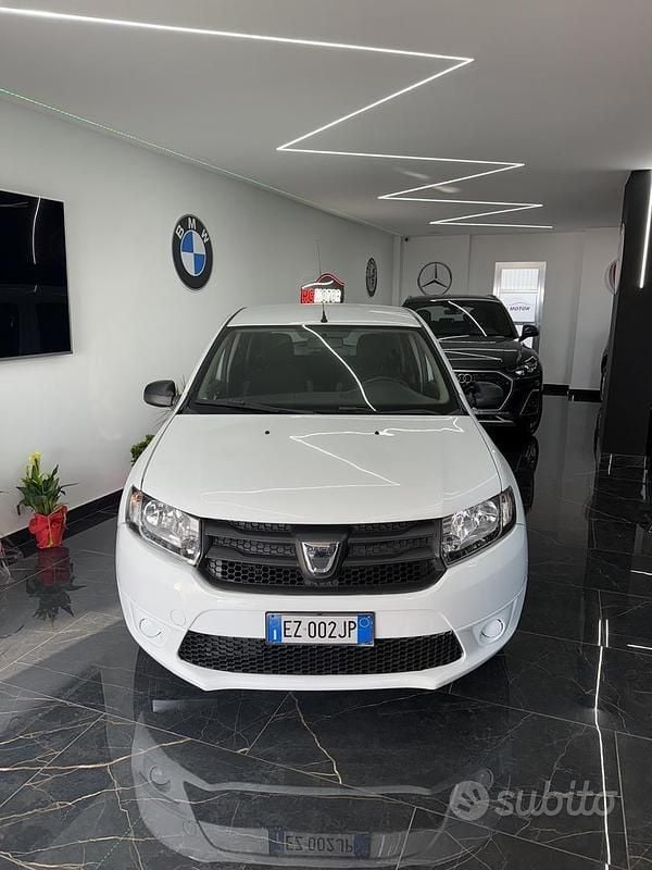 Usata Dacia Sandero 75 CV (55 kW) 2015 Bianco Berlina