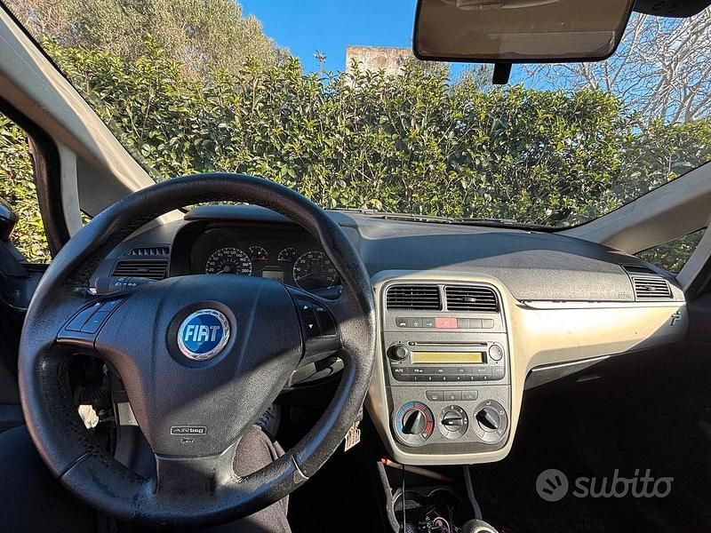 Usata Fiat Grande Punto 2006 Nero Utilitaria