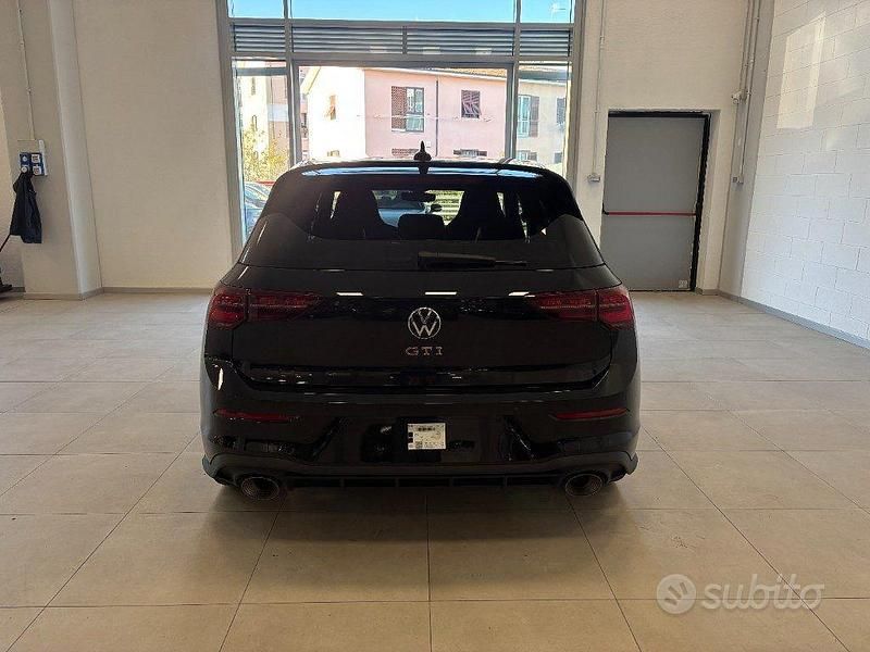 Usata VW Golf VIII GTI 300 CV (220 kW) 2022 Nero Berlina