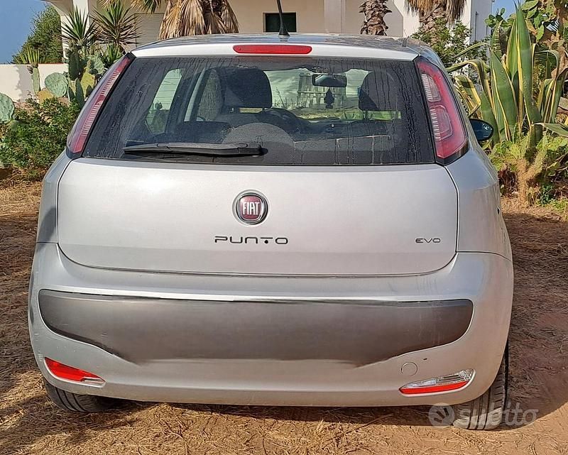 Usata Fiat Punto Evo 69 CV (50 kW) 2011 Grigio Utilitaria