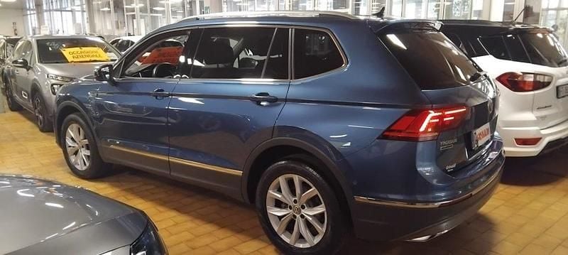 Usata VW Tiguan Allspace Advance 150 CV (110 kW) 2021 Blu silk / metallizzato SUV