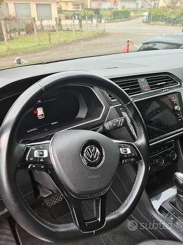 Usata VW Tiguan Advance 150 CV (110 kW) 2018 Grigio metallizzato SUV