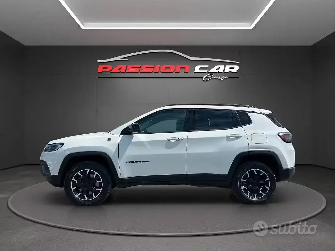 Usata Jeep Compass Trailhawk 180 CV (132 kW) 2023 Bianco SUV