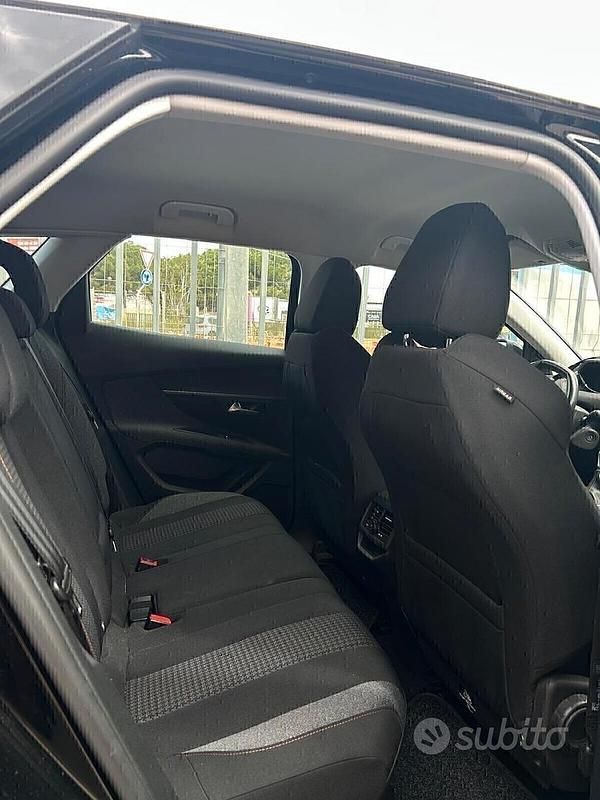 Usata Peugeot 3008 130 CV (95 kW) 2019 Nero SUV