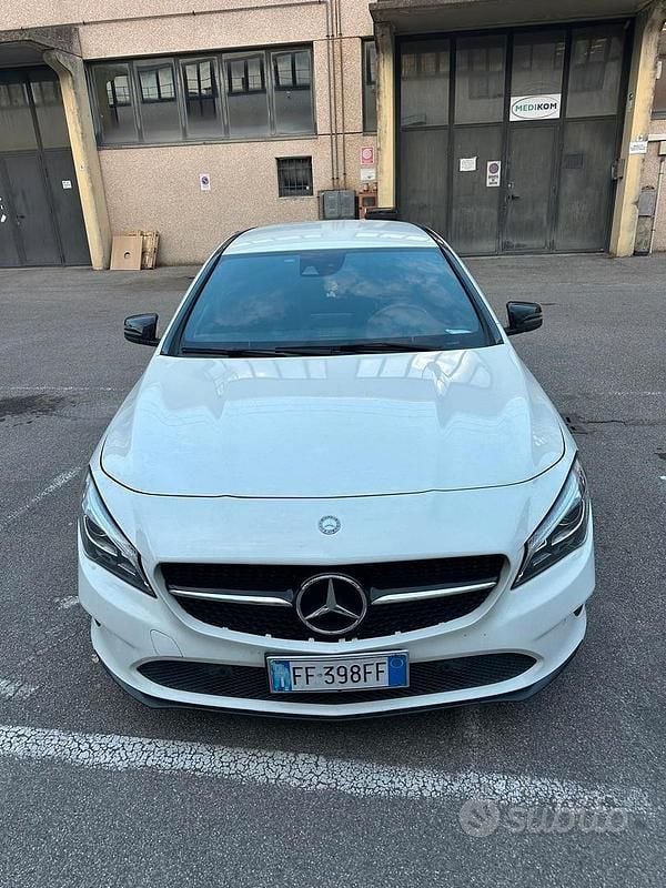 Usata Mercedes CLA200 136 CV (100 kW) 2016 Bianco Station wagon