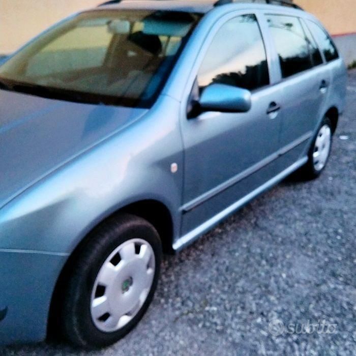 Usata Skoda Fabia 101 CV (74 kW) 2003 Blu Station wagon