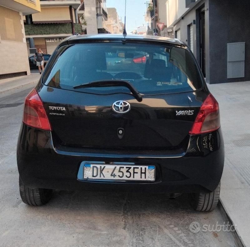 Usata Toyota Yaris 90 CV (66 kW) 2007 Utilitaria