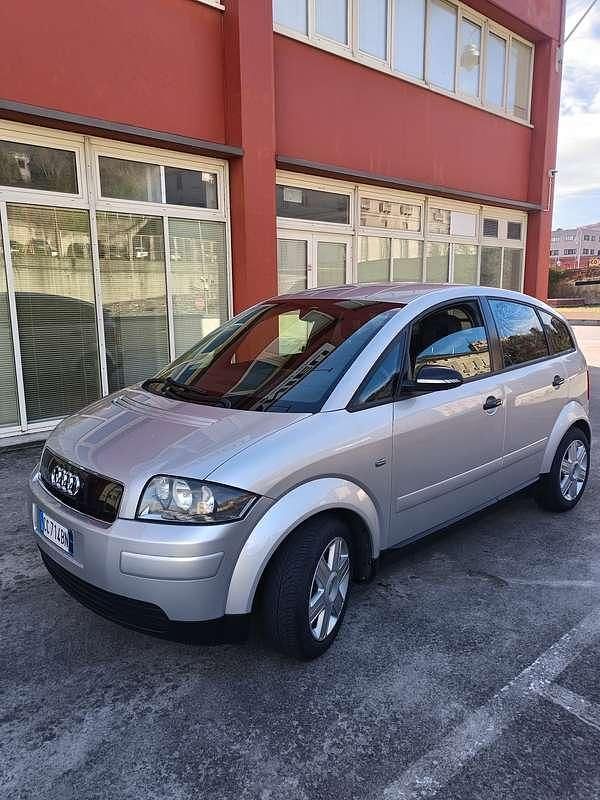 Usata Audi A2 Comfort 75 CV (55 kW) 2002 Utilitaria