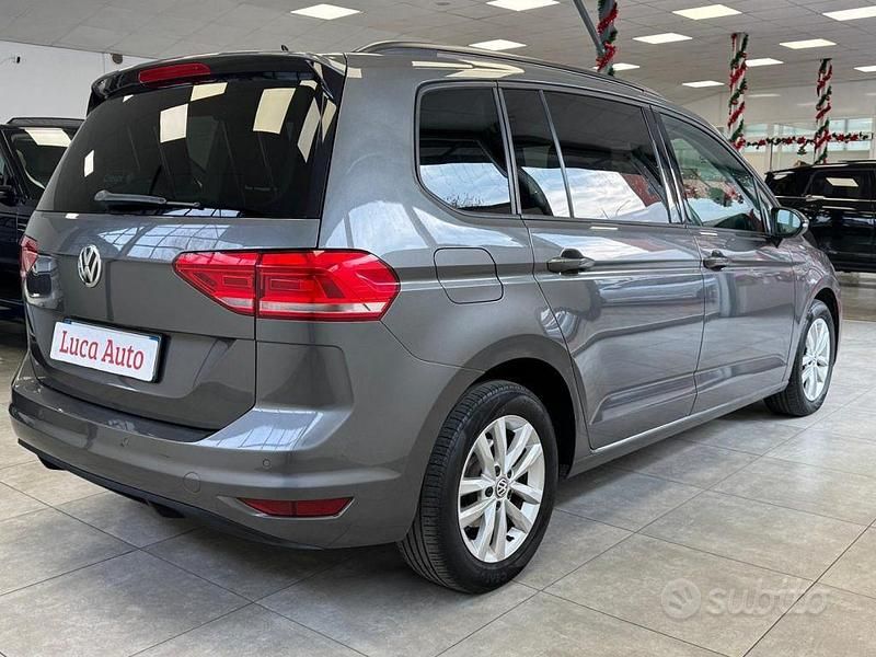 Usata VW Touran 110 CV (80 kW) 2016 Grigio Monovolume