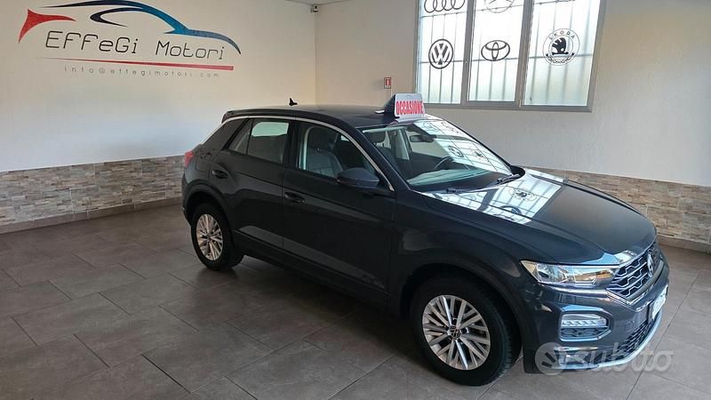 Usata VW T-Roc Style 110 CV (80 kW) 2022 Grigio SUV