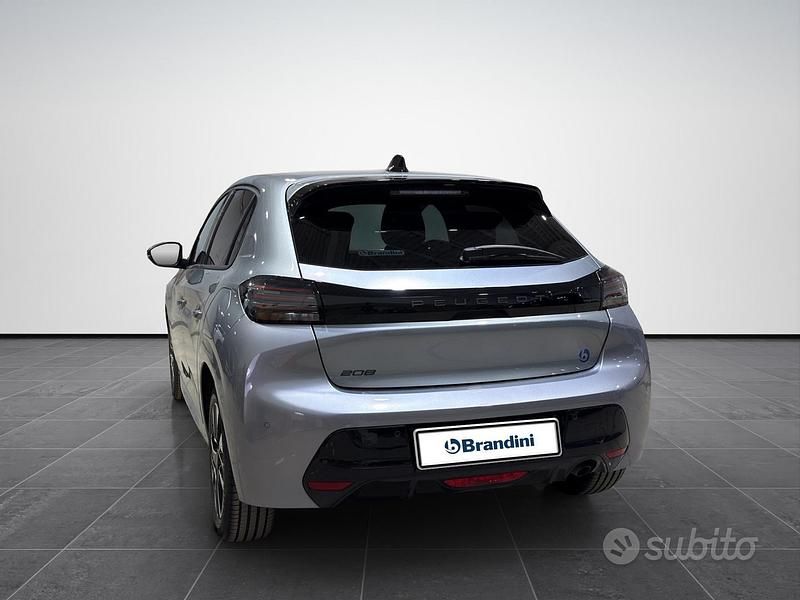 Begagnad Peugeot 208 Allure 101 HK (74 kW) 2025 Grå Halvkombi
